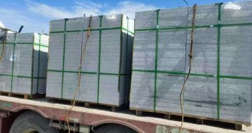 韶关 芝麻白花岗岩地铺石装车日常