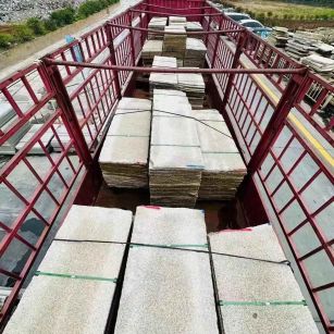 韶关 黄金麻花岗岩荔枝面，光面毛板装车完成