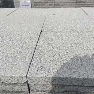 韶关 白麻花岗岩石材推荐 荔枝面地铺石