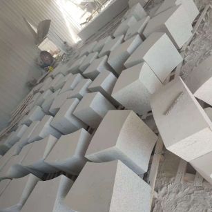 韶关 白麻花岗岩异形坐凳