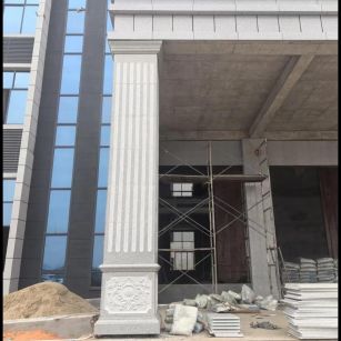 韶关 芝麻白光面花岗岩门楼大柱（罗马柱）配雕花底座