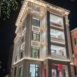 韶关 芝麻白花岗岩别墅外墙夜间效果