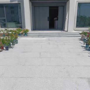 韶关 芝麻白花岗岩地铺石地面铺装