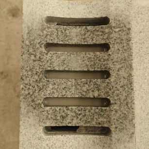 韶关 芝麻白拉丝面花岗岩U型开槽排水槽