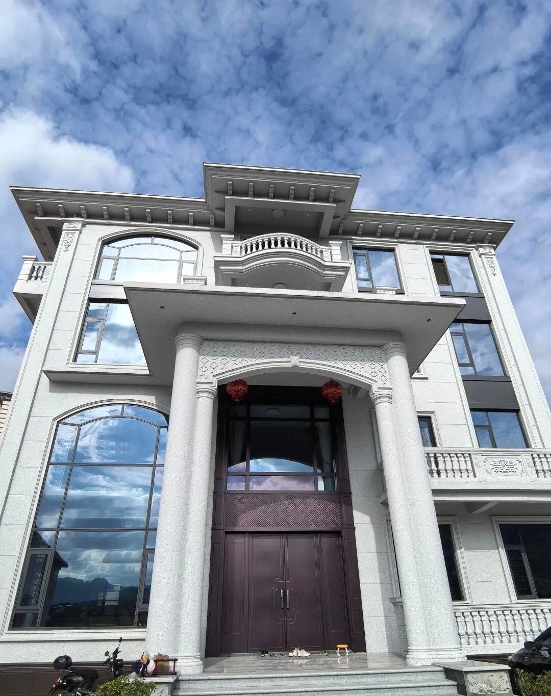 韶关白麻别墅外墙干挂石材效果示例