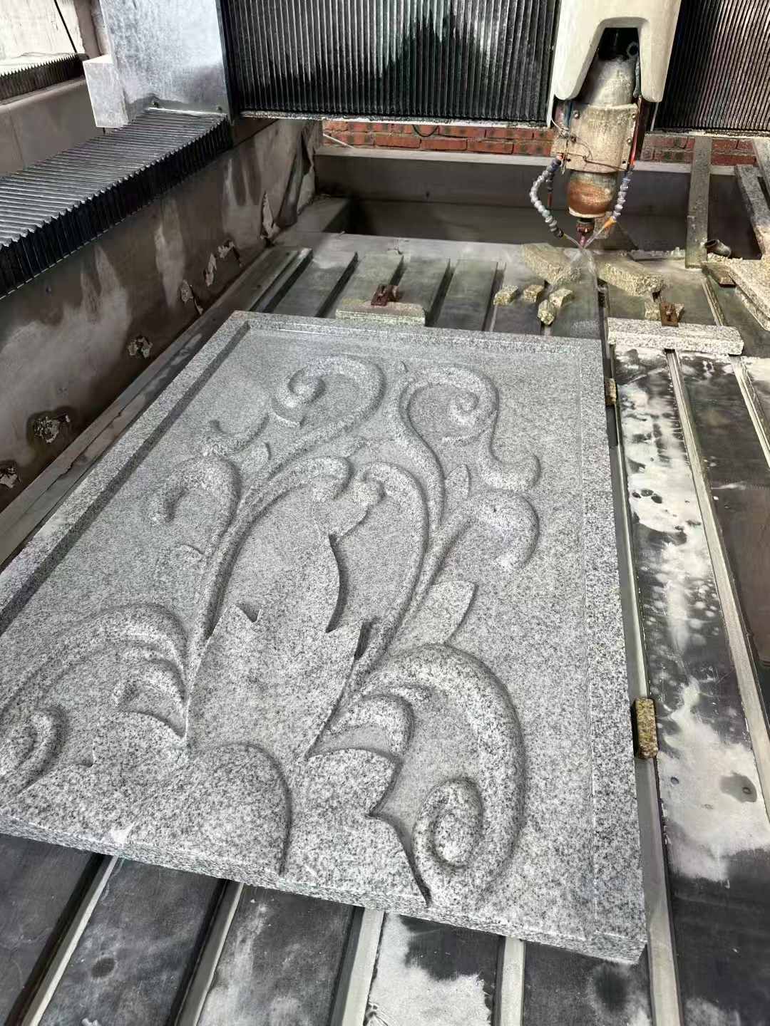 韶关 白麻别墅干挂雕花板