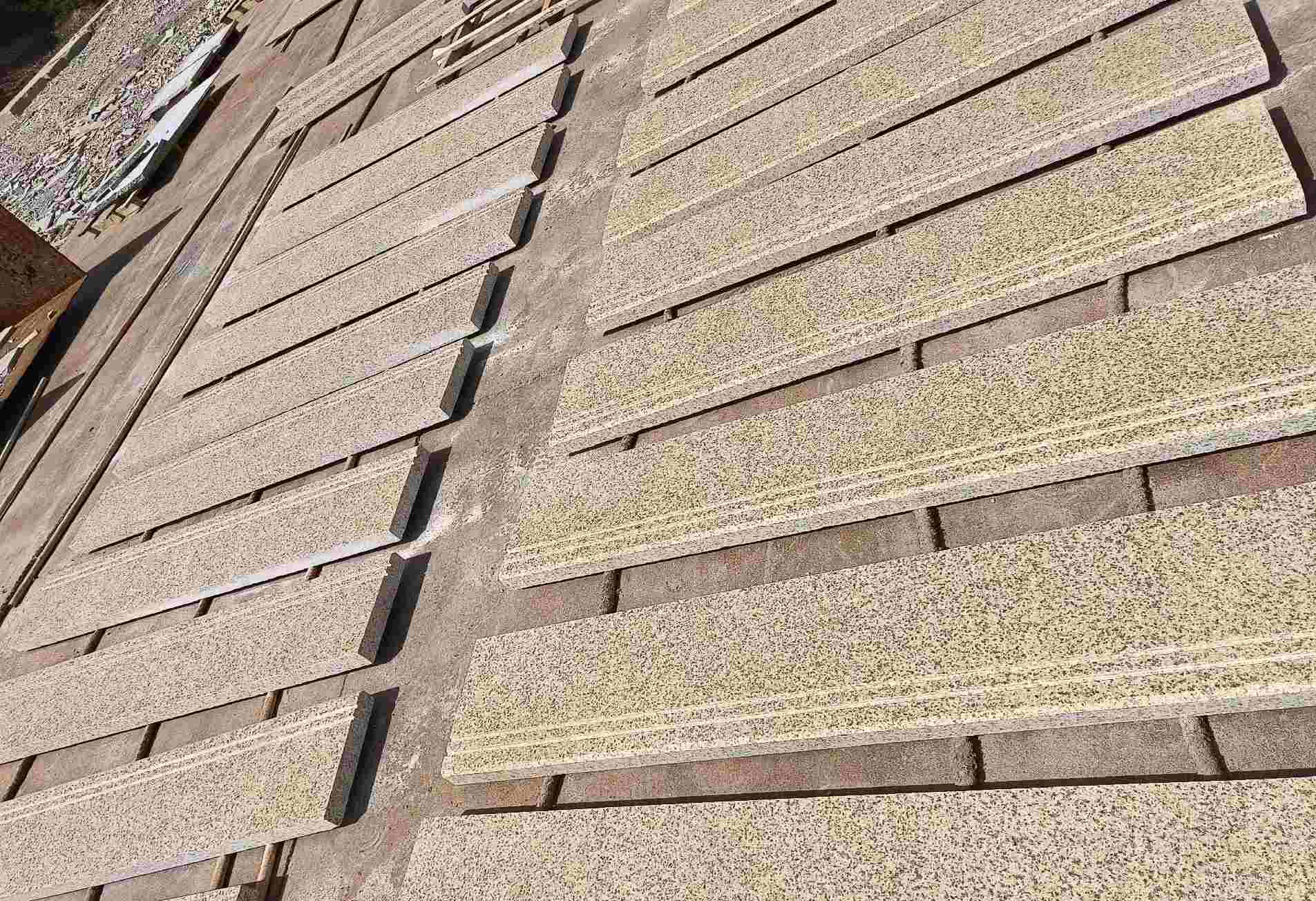 韶关 黄金麻花岗岩光面楼梯踏步