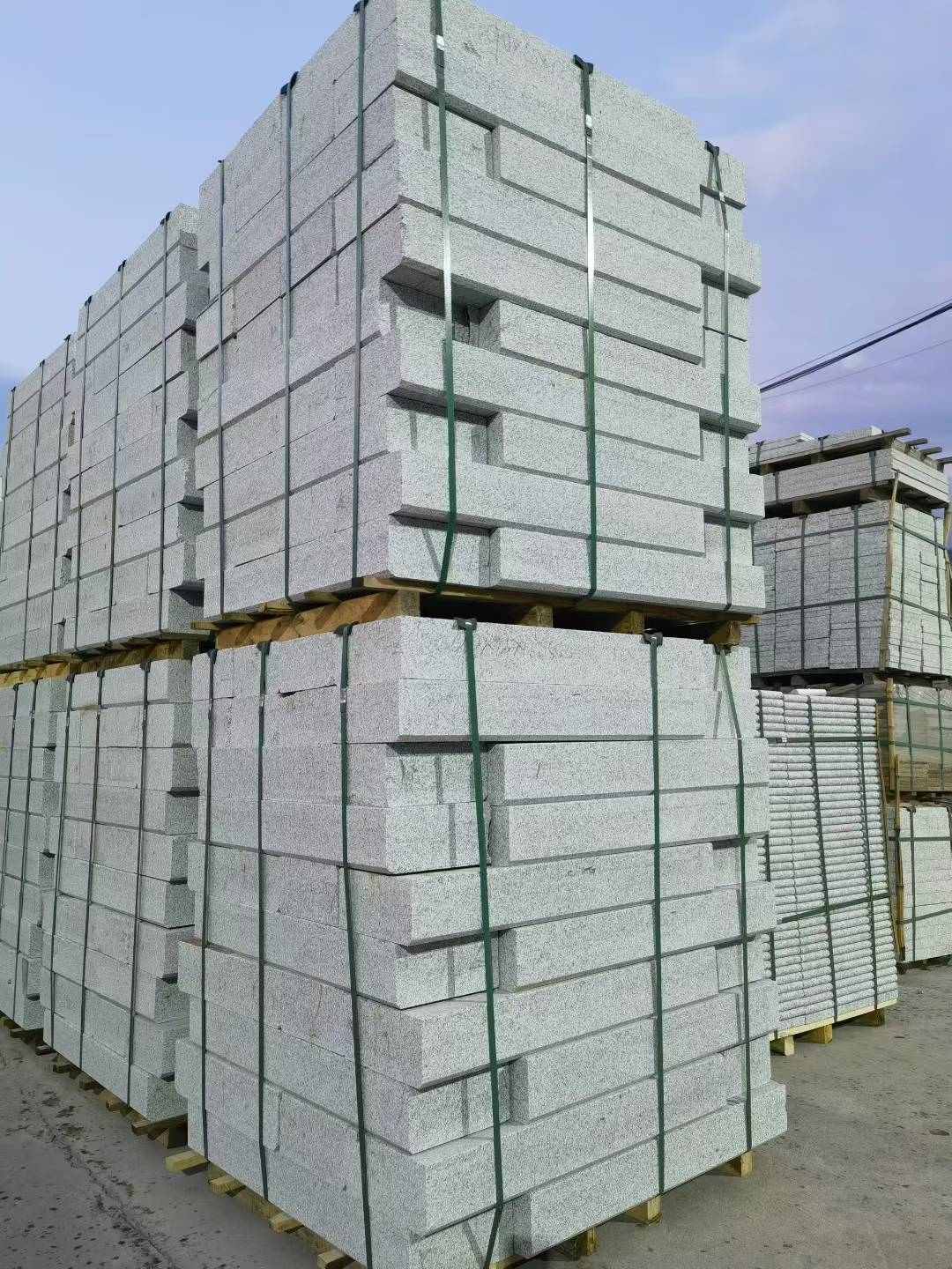 韶关 芝麻白花岗岩路沿石，路缘石，路肩石，道牙，立缘石，马路牙子，街沿石，侧石等