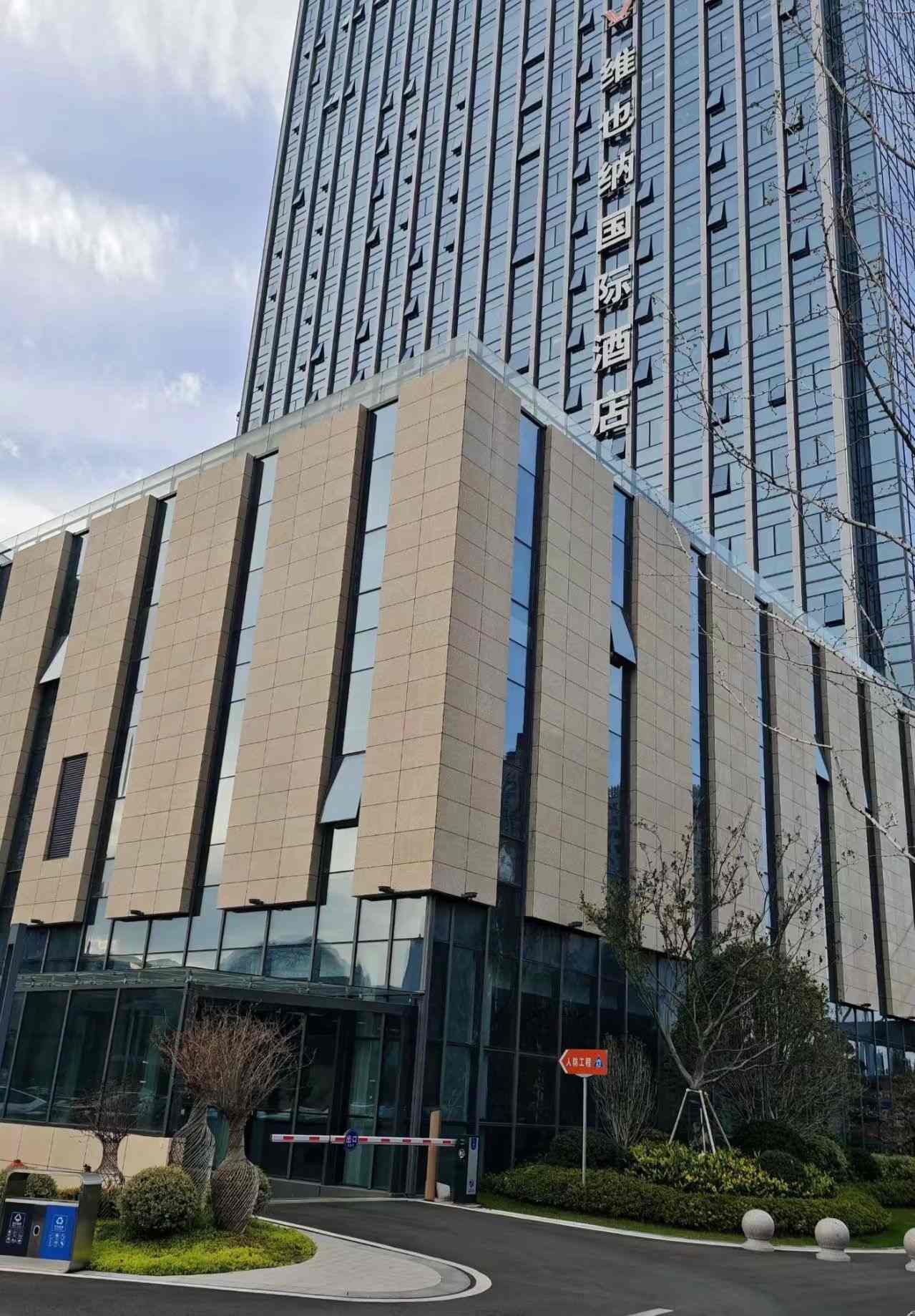 韶关 黄金麻花岗岩外墙干挂