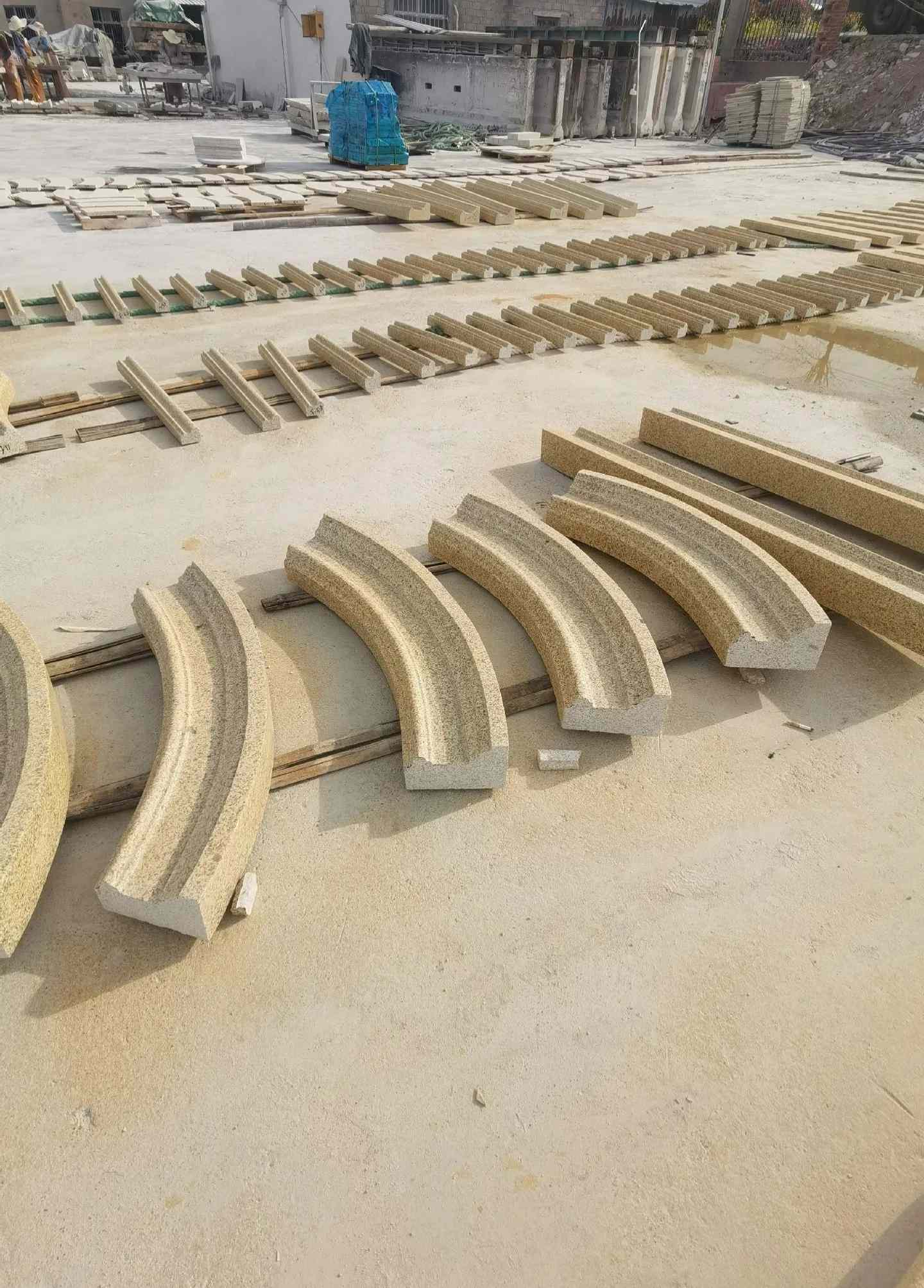 韶关 黄金麻花岗岩别墅线条