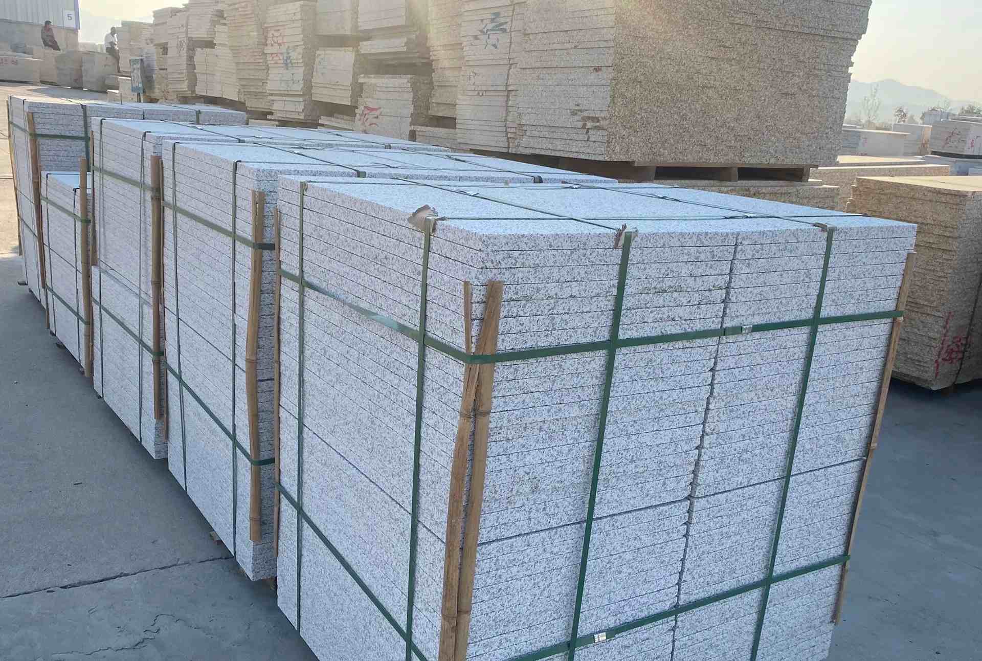 韶关 白麻花岗岩荔枝面地铺石