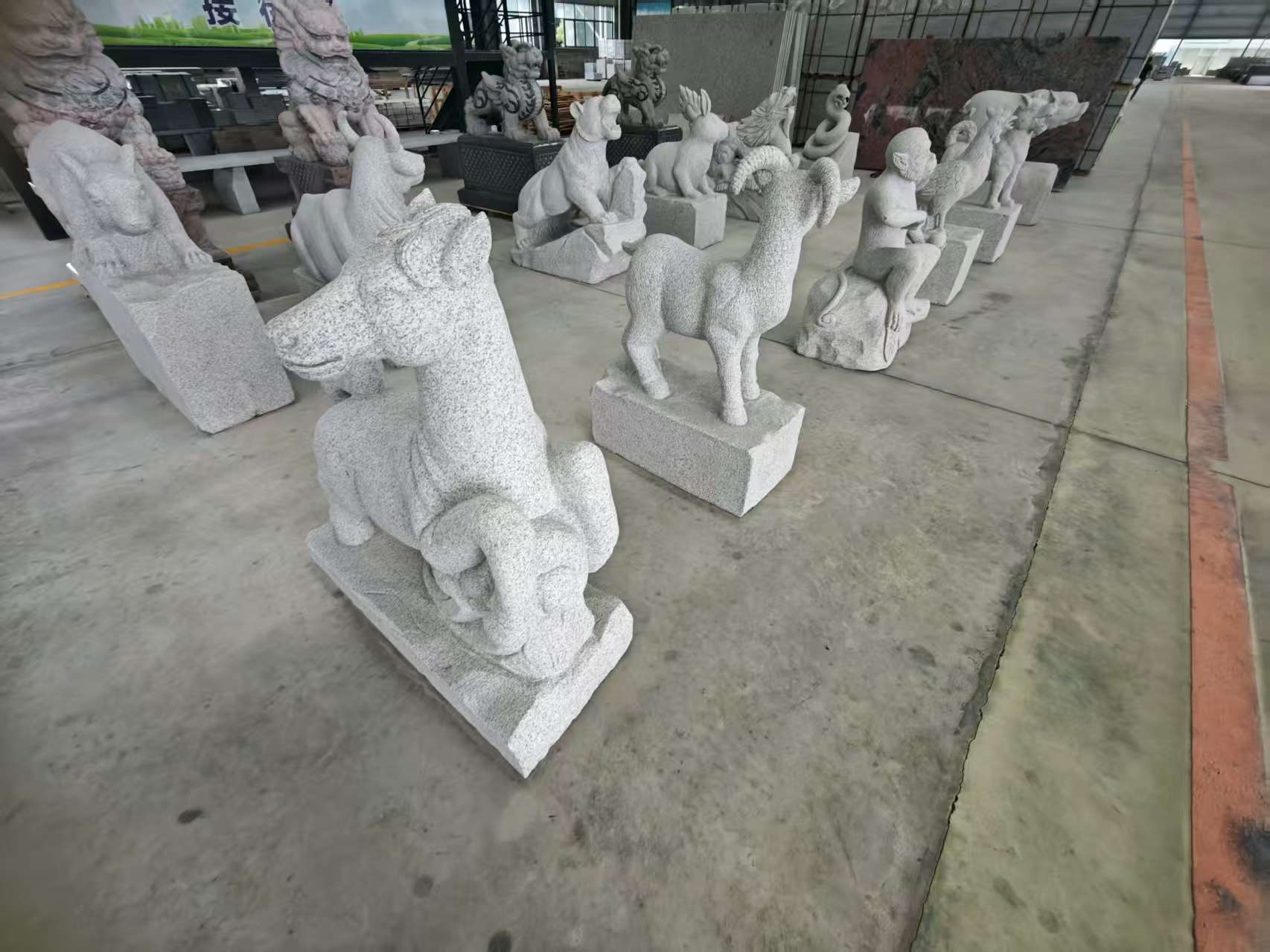 韶关 芝麻白花岗岩造型立体雕刻——十二生肖