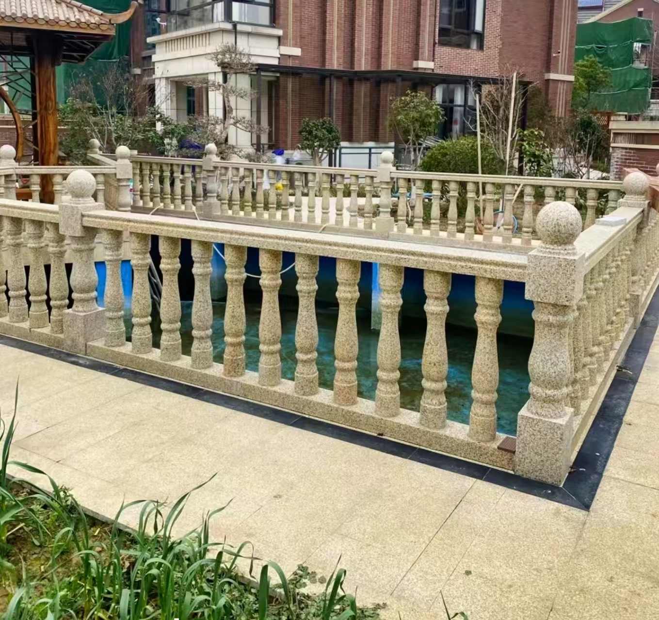 韶关黄金麻花岗岩石材栏杆，扶手，将军柱，花瓶柱