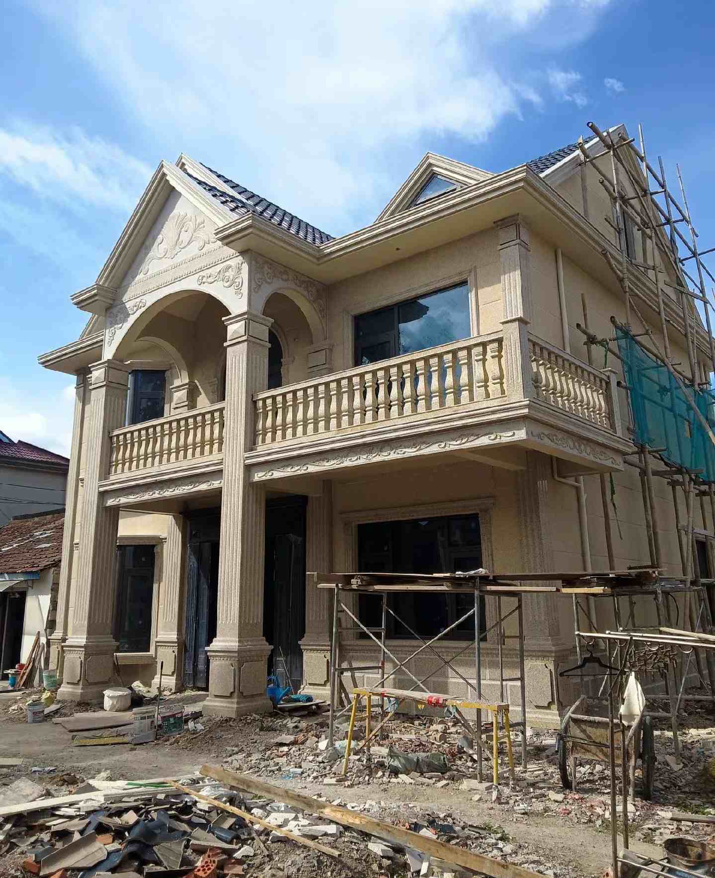 韶关 黄金麻花岗岩石材私人别墅雕花门楼柱阳台栏杆