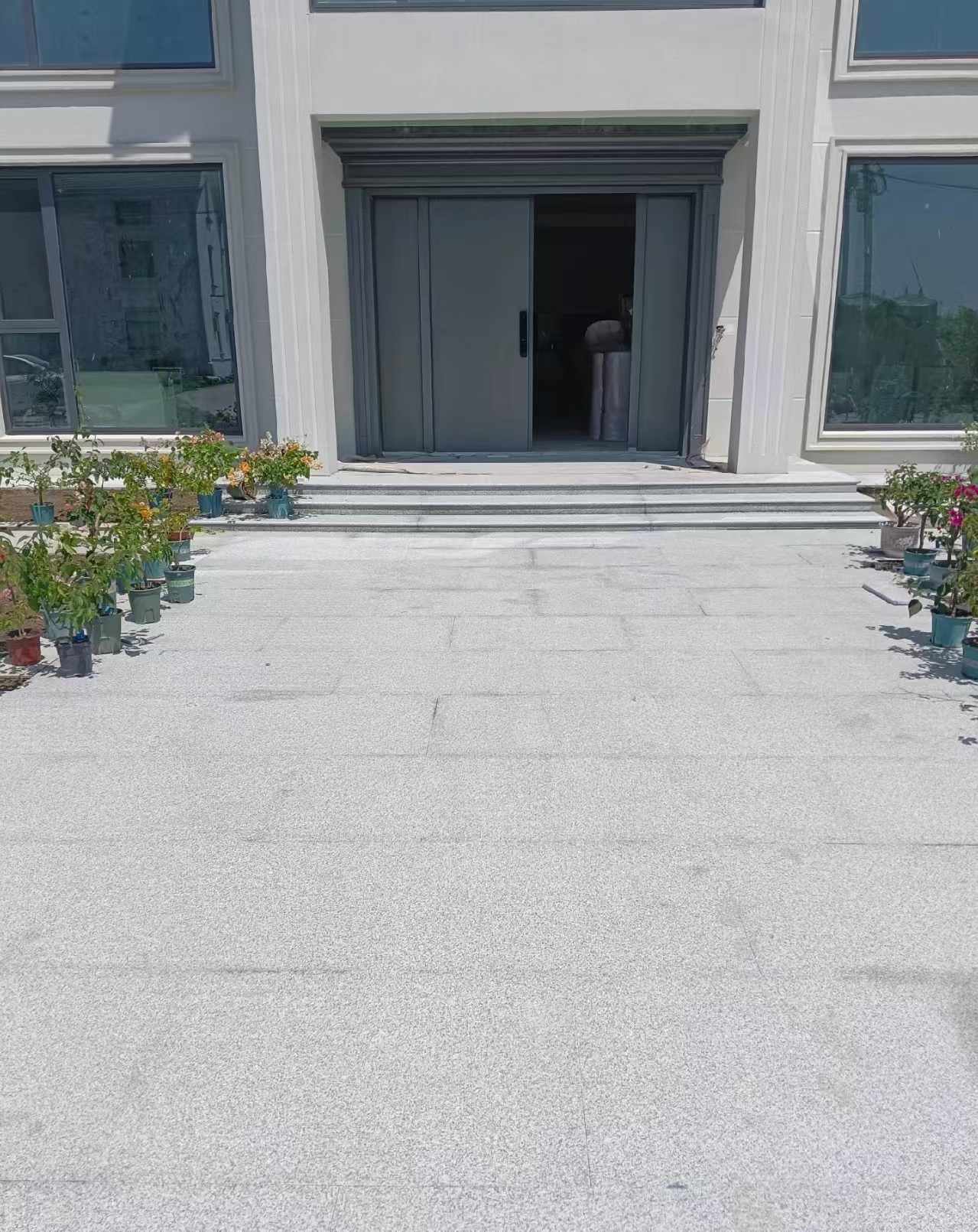 韶关 芝麻白花岗岩地铺石地面铺装