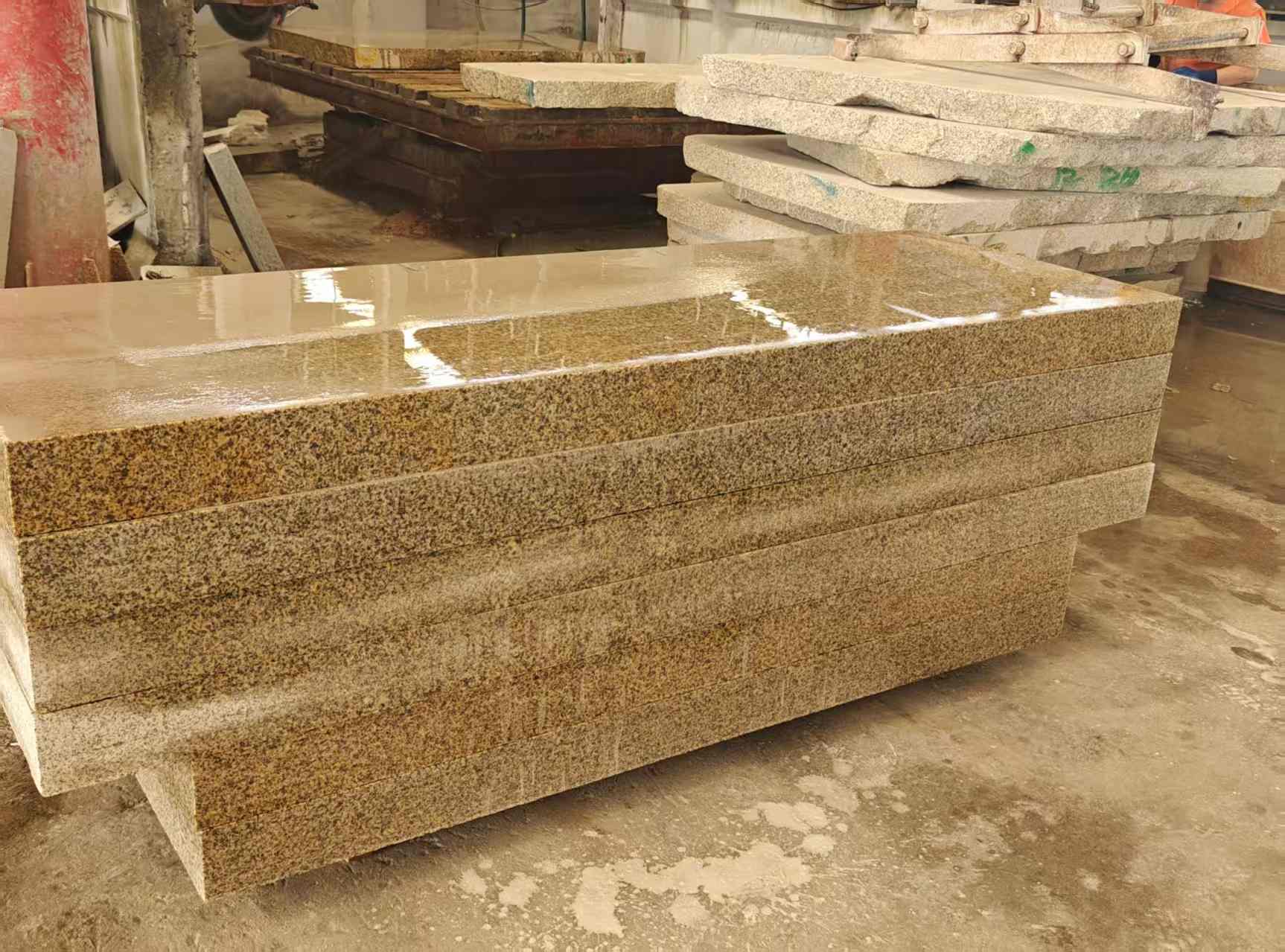 韶关 黄金麻栏杆料半成品加工中